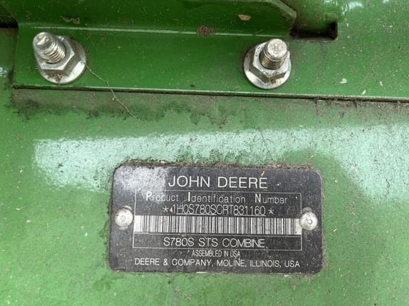 Image of John Deere S780 Image 1