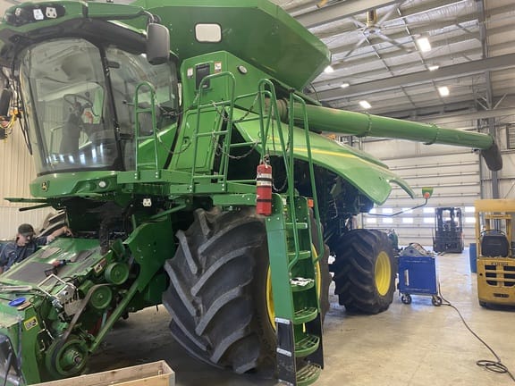 2024 John Deere S780 Equipment Image0