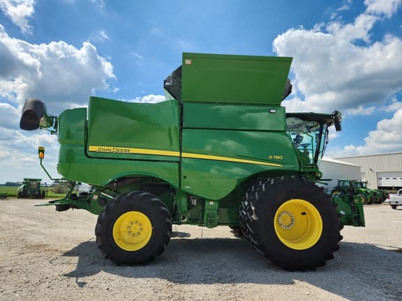 Image of John Deere S780 equipment image 3