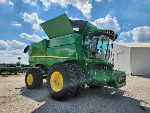 Image of John Deere S780 equipment image 4