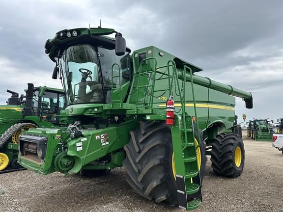 Image of John Deere S780 equipment image 2