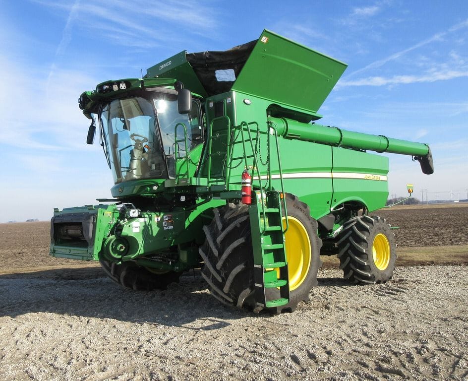 2024 John Deere S780 Equipment Image0