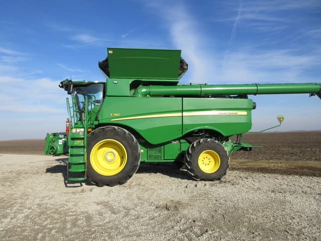 Image of John Deere S780 equipment image 2
