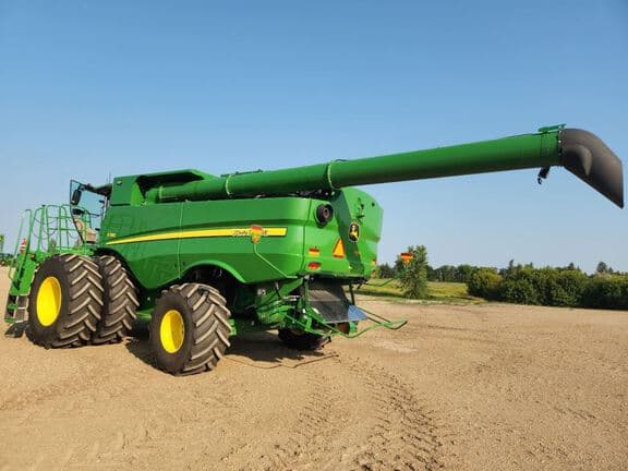 Image of John Deere S780 equipment image 2