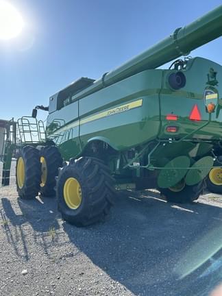 Image of John Deere S780 equipment image 4