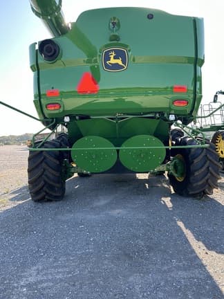 Image of John Deere S780 equipment image 2