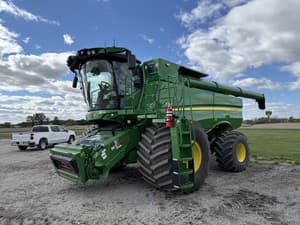 2024 John Deere S780 Image