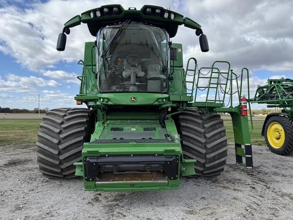 Image of John Deere S780 equipment image 3