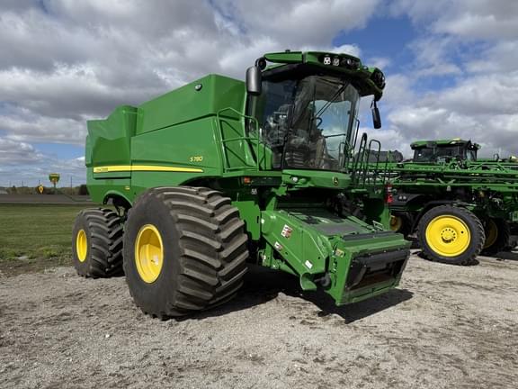 Image of John Deere S780 equipment image 2