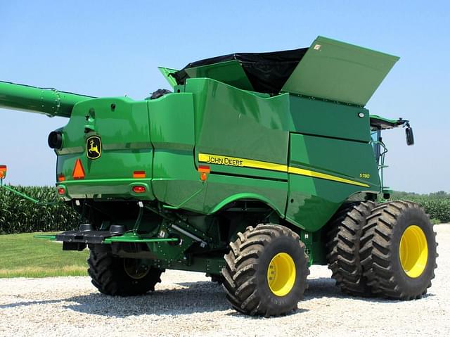 Image of John Deere S780 equipment image 3