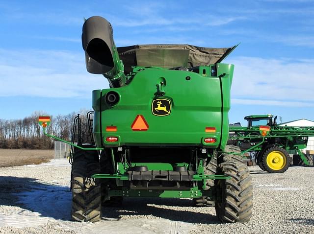 Image of John Deere S780 equipment image 3