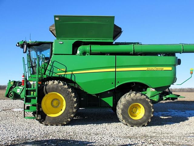 Image of John Deere S780 equipment image 2
