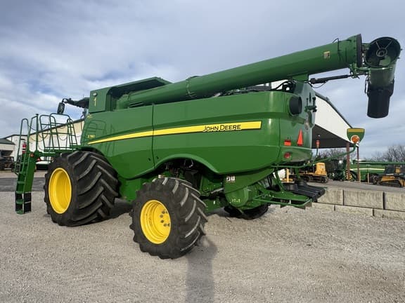 Image of John Deere S780 equipment image 2