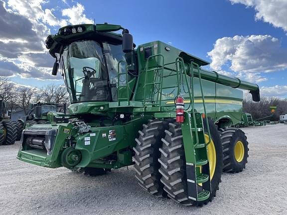 Image of John Deere S780 Primary image