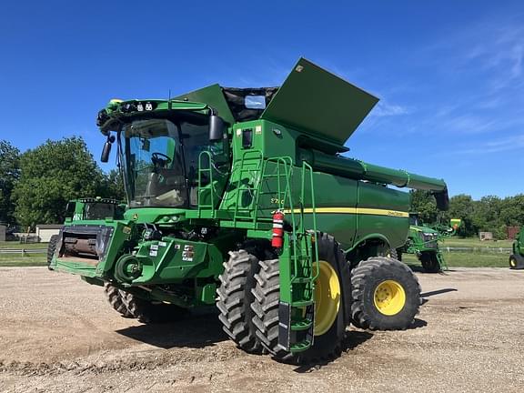 Image of John Deere S780 Primary image