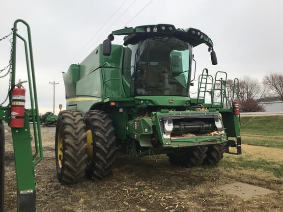 Image of John Deere S780 equipment image 2