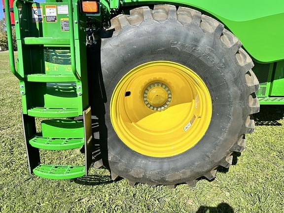 Image of John Deere S780 equipment image 1