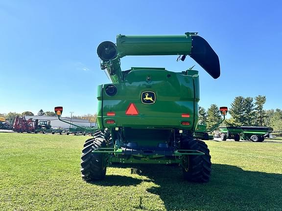 Image of John Deere S780 equipment image 4