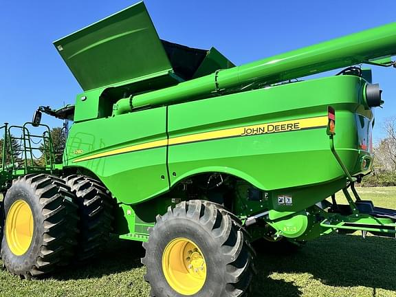 Image of John Deere S780 equipment image 3