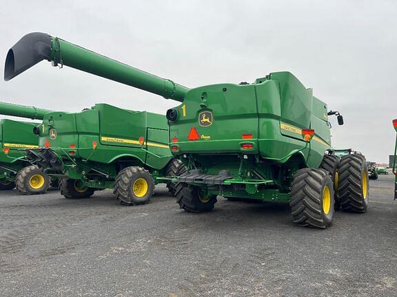 Image of John Deere S780 equipment image 2