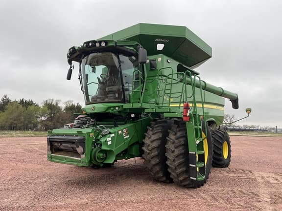 Image of John Deere S780 Primary image