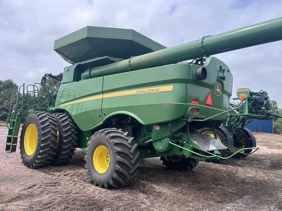 Image of John Deere S780 equipment image 3