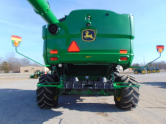 Image of John Deere S780 equipment image 3