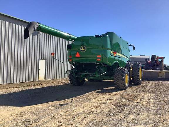 Image of John Deere S780 equipment image 2