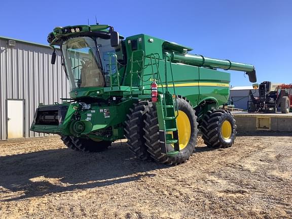 Image of John Deere S780 equipment image 4