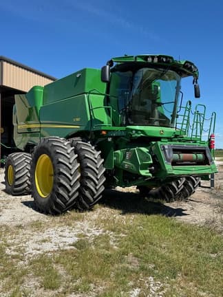 Image of John Deere S780 equipment image 1