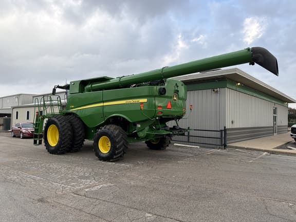 Image of John Deere S780 equipment image 2