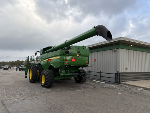 Image of John Deere S780 equipment image 3