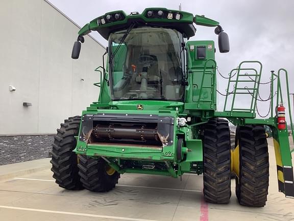 Image of John Deere S780 equipment image 3