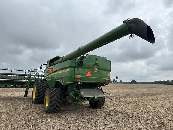 Image of John Deere S780 equipment image 4