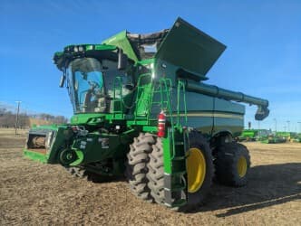 Image of John Deere S780 Primary image