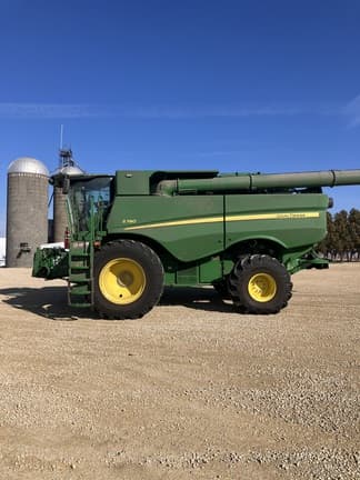 Image of John Deere S780 Primary image