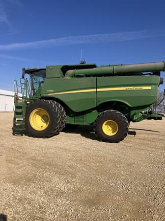 Image of John Deere S780 equipment image 1