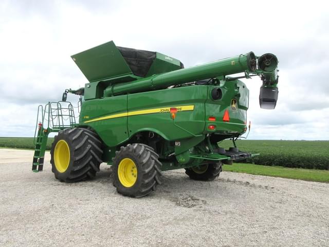 Image of John Deere S780 equipment image 1