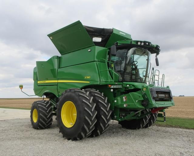 Image of John Deere S780 equipment image 3