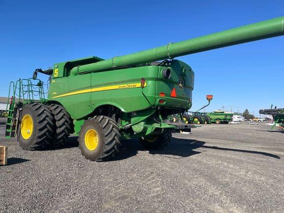 Image of John Deere S780 equipment image 1