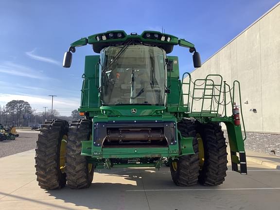 Image of John Deere S780 equipment image 2