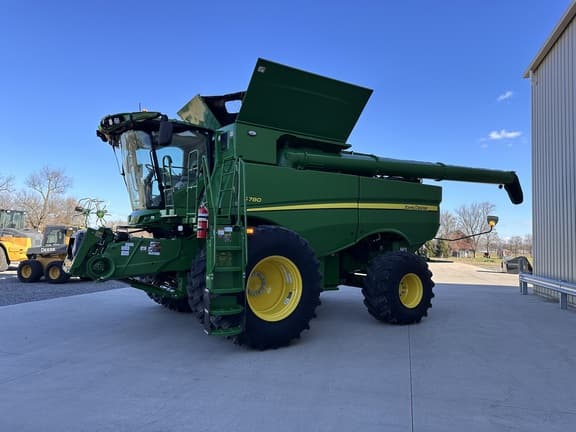 Image of John Deere S780 equipment image 3