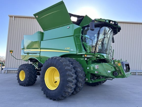 2024 John Deere S780 Equipment Image0