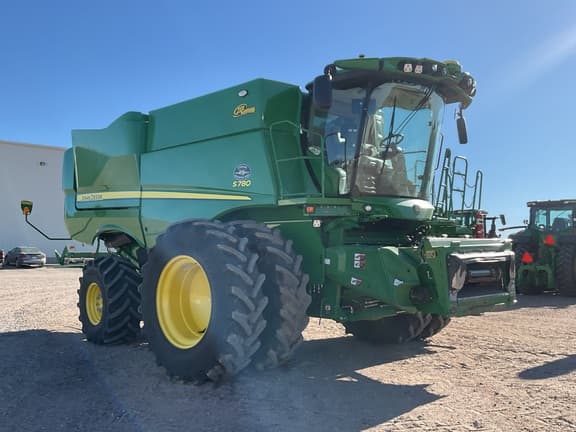Image of John Deere S780 equipment image 1