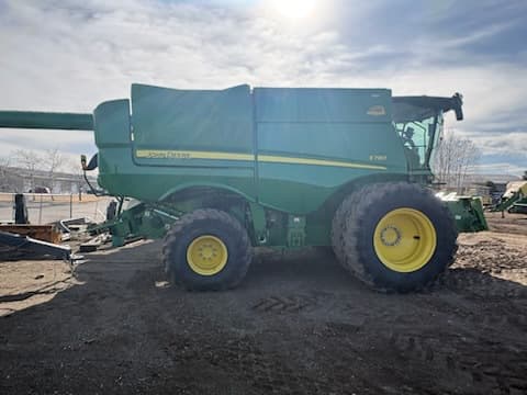 Image of John Deere S780 equipment image 4