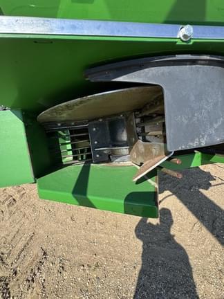 Image of John Deere S780 equipment image 4