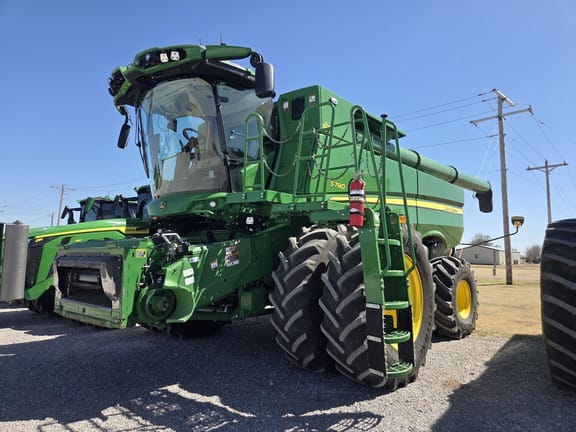 2024 John Deere S780 Equipment Image0
