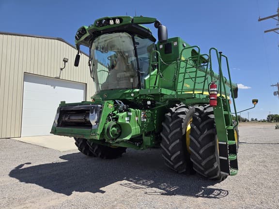 Image of John Deere S780 equipment image 1