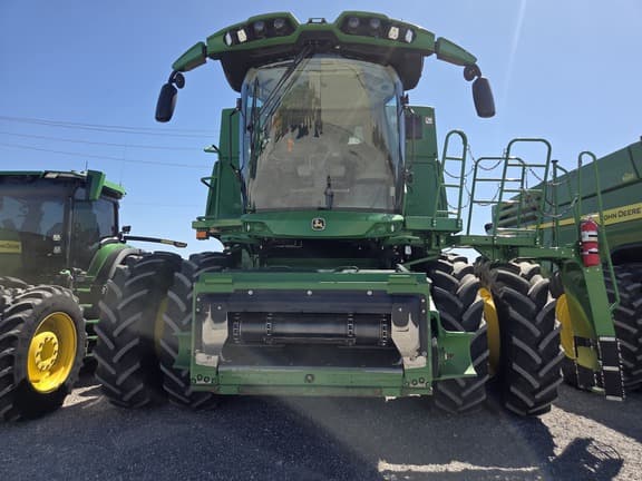 Image of John Deere S780 equipment image 1