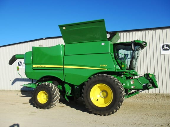 Main image John Deere S780